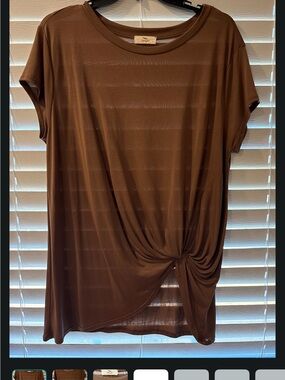 Hummingbird Brown Short Sleeve Twist-Front Tee